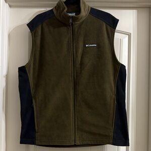 Columbia Forest Green and Midnight Black Fleece Vest